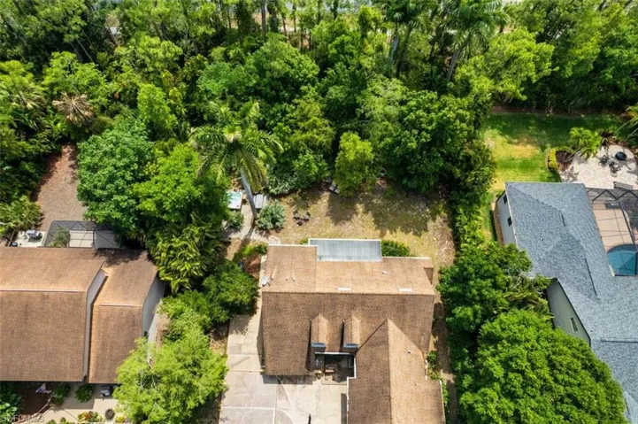 6100  Cypress Hollow  WAY, Naples, FL 34109