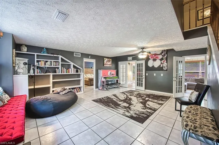 6100  Cypress Hollow  WAY, Naples, FL 34109