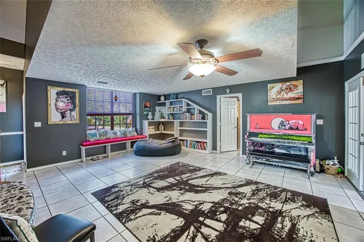6100  Cypress Hollow  WAY, Naples, FL 34109