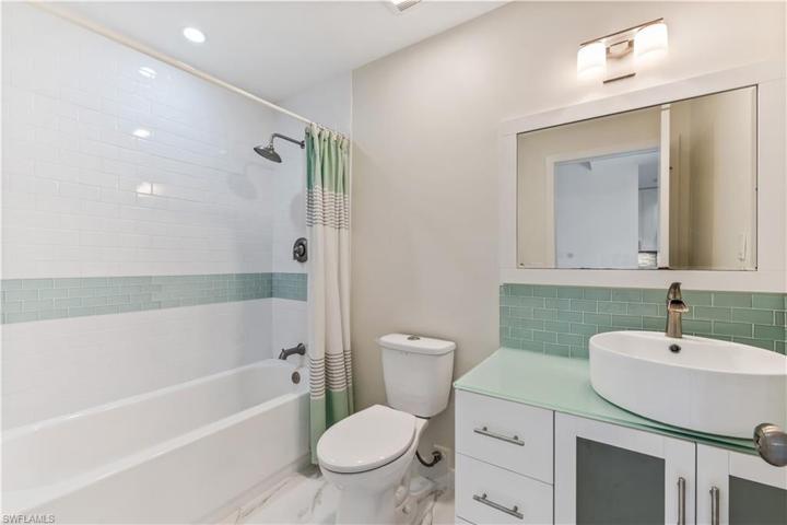 3315 Europa DR # 116, NAPLES FL 34105