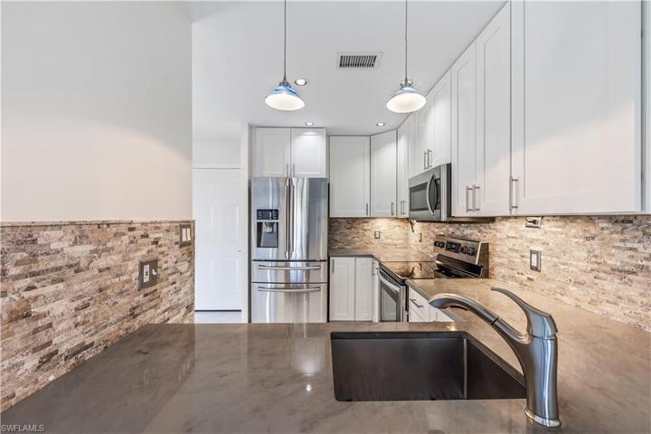 3315 Europa DR # 116, NAPLES FL 34105