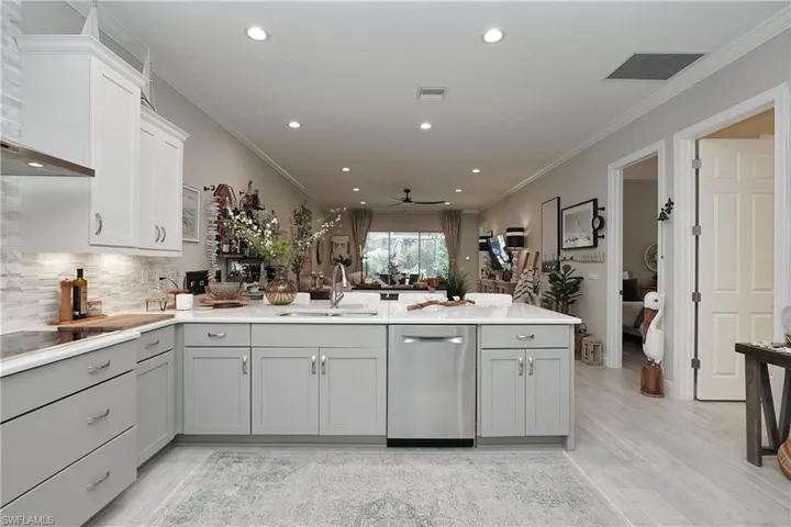 1169 S Town And River Dr, Fort Myers, Florida 33919