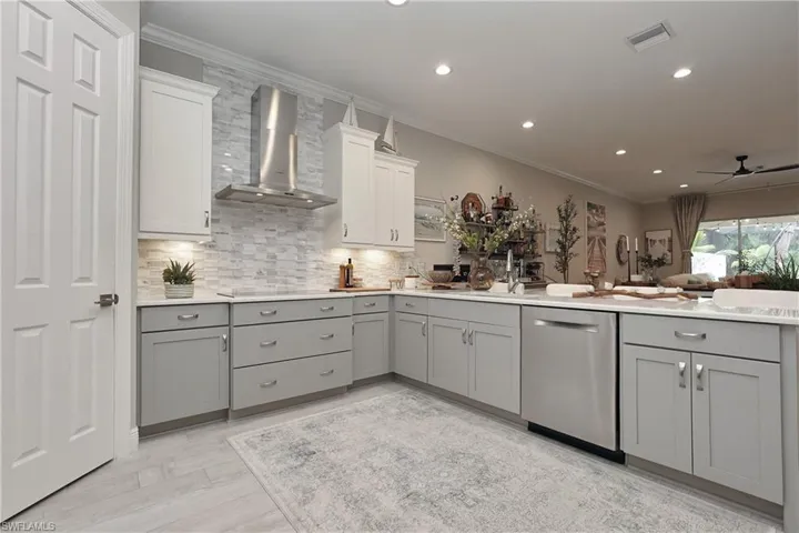1169 S Town And River Dr, Fort Myers, Florida 33919