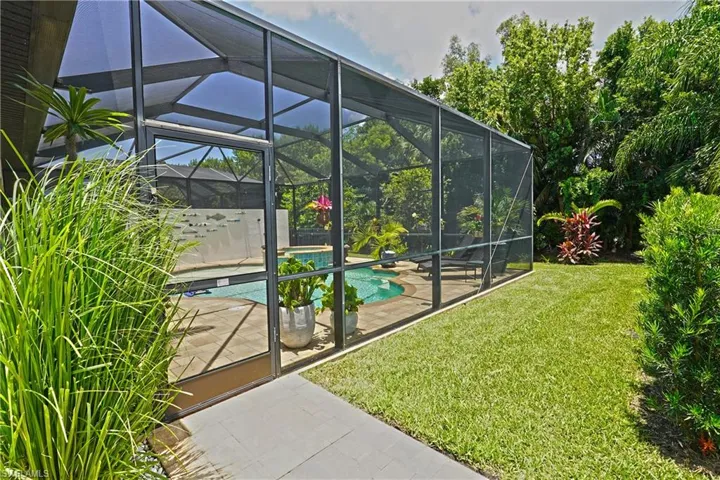 1169 S Town And River Dr, Fort Myers, Florida 33919
