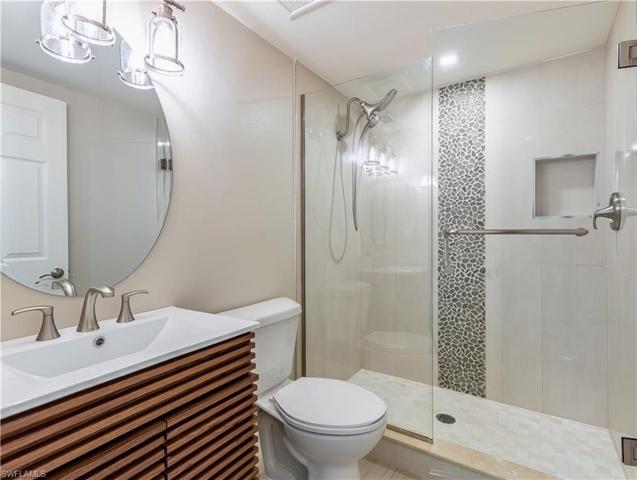 Guest bathroom, first floor