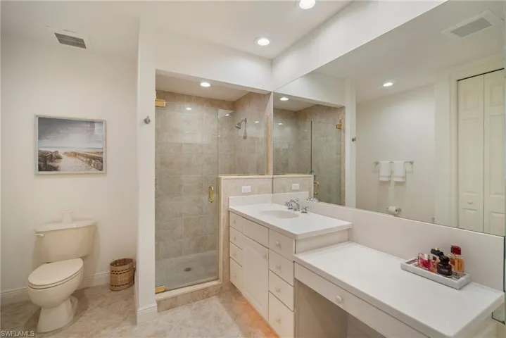 6438 Legacy CIR # 301, NAPLES FL 34113