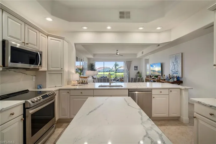 6438 Legacy CIR # 301, NAPLES FL 34113