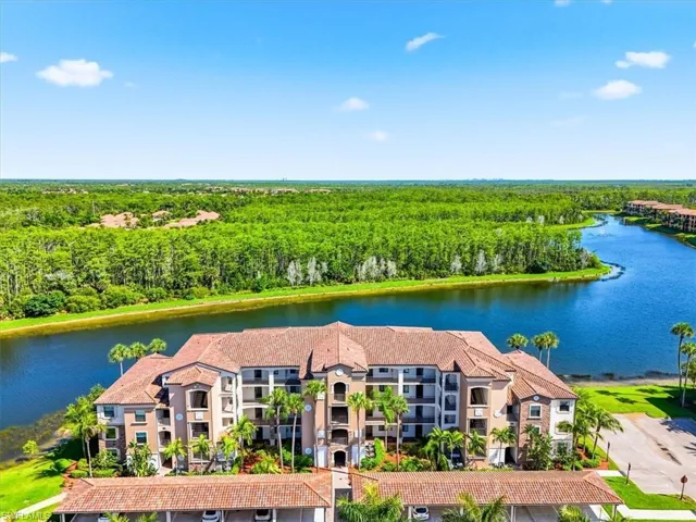 Building 9554 Close to pool and pickleball courts