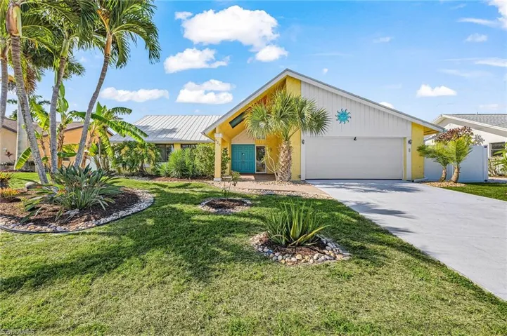 920 SE 33rd  ST, Cape Coral, FL 33904