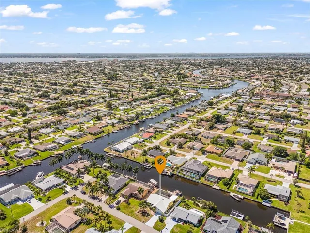 920 SE 33rd  ST, Cape Coral, FL 33904