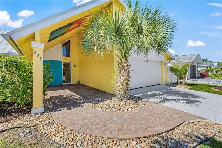 920 Se 33rd St, Cape Coral, Florida 33904