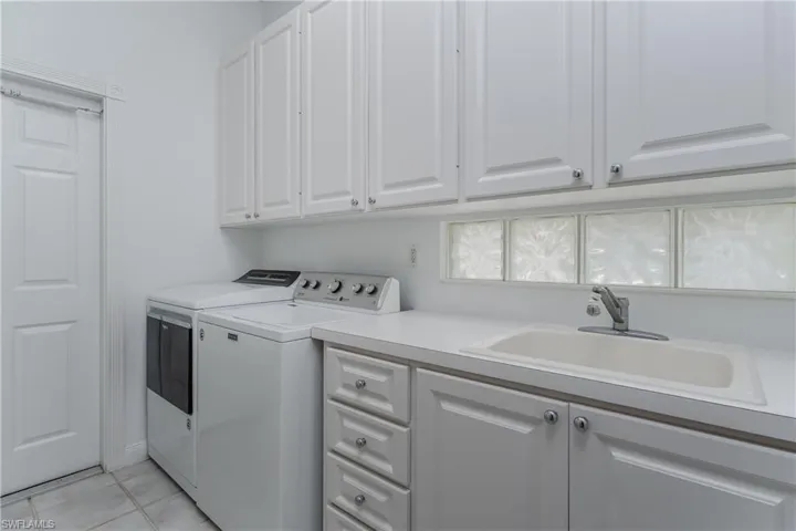 4892 San Pablo Ct, Naples, Florida 34109