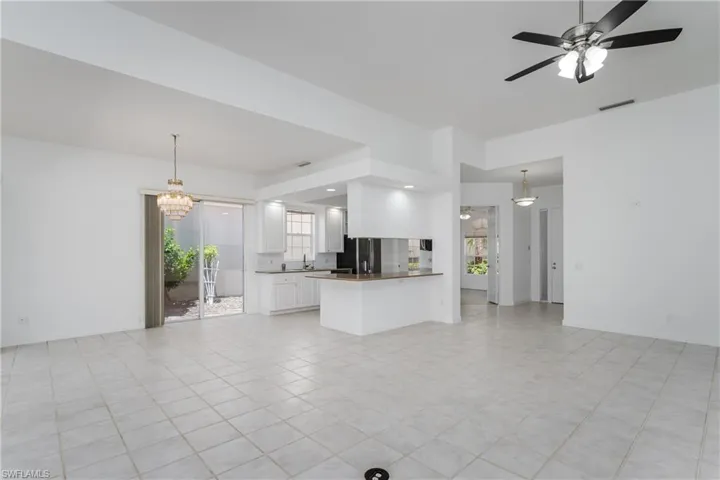 4892 San Pablo Ct, Naples, Florida 34109