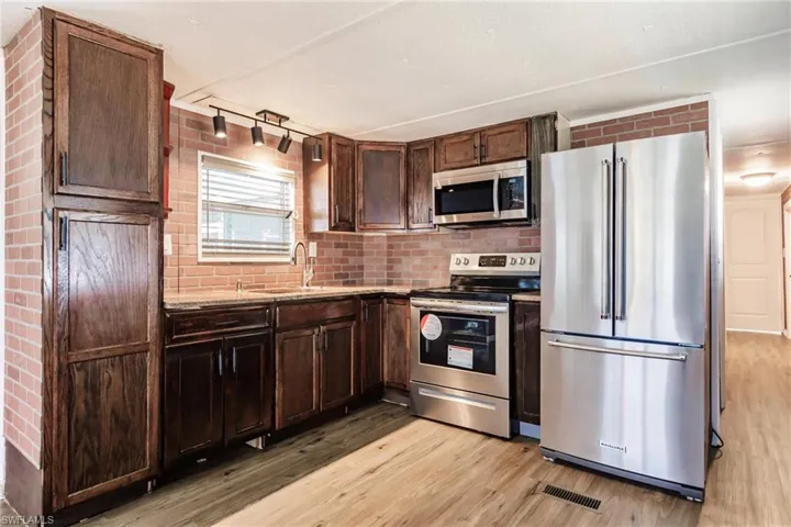 9806  Sugarberry  WAY, Fort Myers, FL 33905
