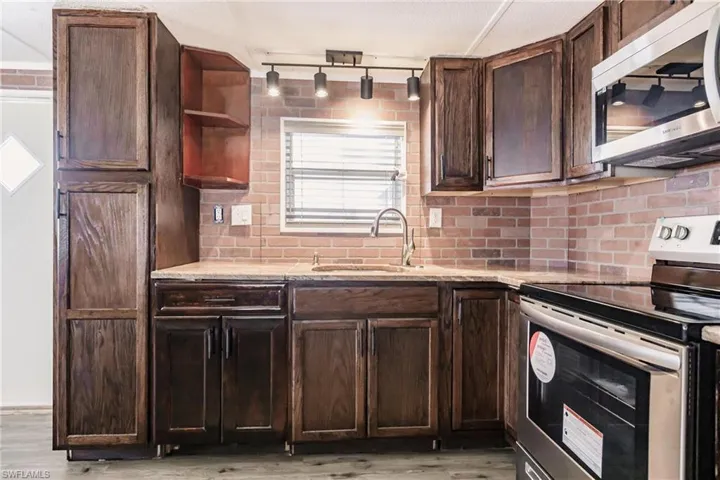 9806  Sugarberry  WAY, Fort Myers, FL 33905