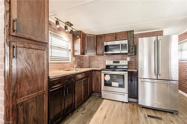 9806  Sugarberry  WAY, Fort Myers, FL 33905