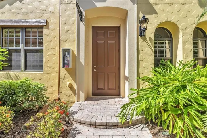 8957 Malibu St 503, Naples, Florida 34113