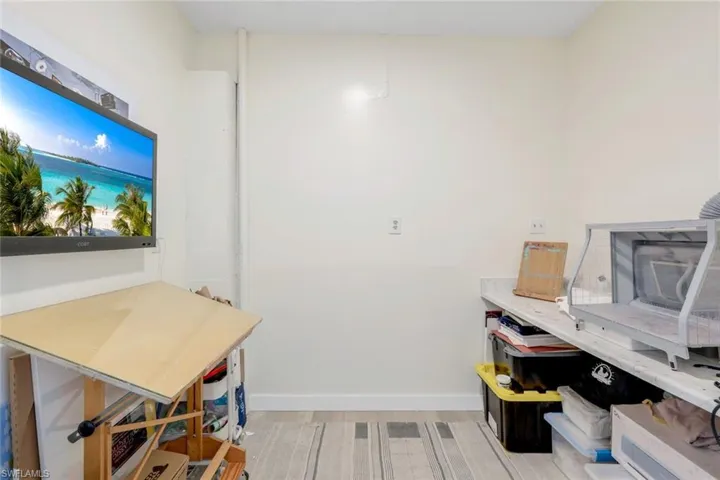 Craft room can be converted into a bathroom as it is pre plumbed.