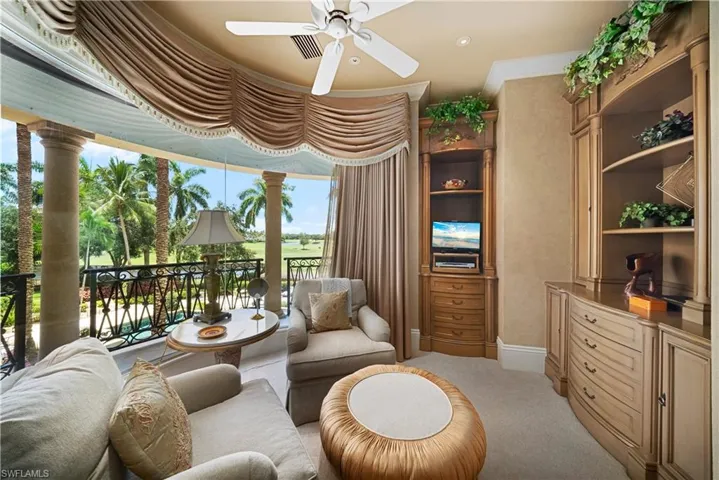 9663 Mashie Ct, Naples, Florida 34108