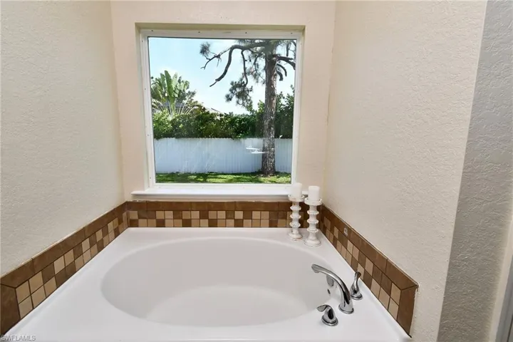 1913 Sw 26th Ter, Cape Coral, Florida 33914