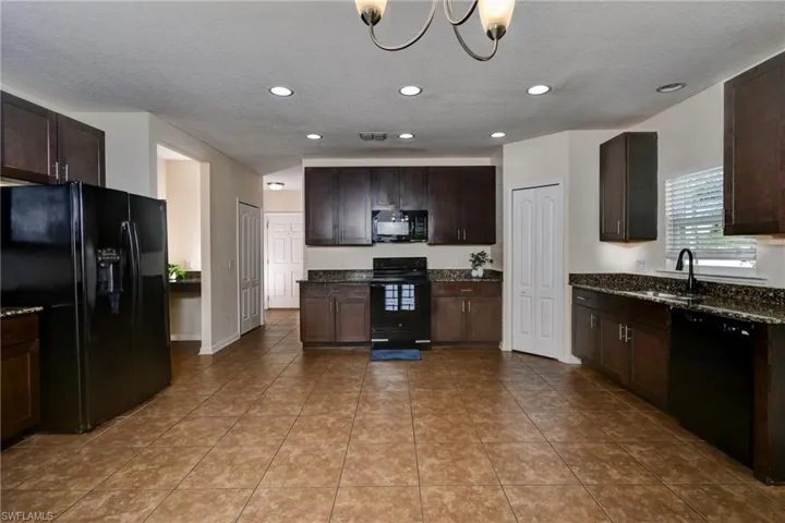 1913 Sw 26th Ter, Cape Coral, Florida 33914