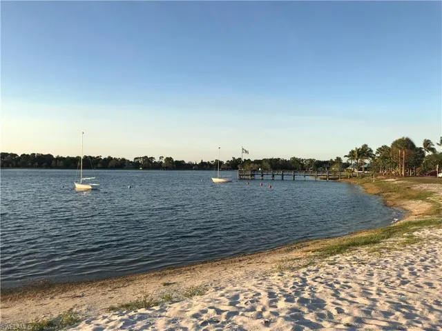 Lake Avalon beach at nearby Sugden Park