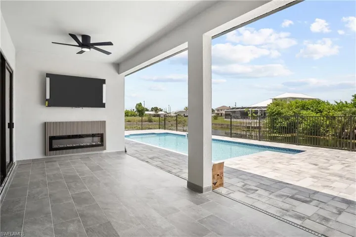 467 Ne 5th Ave, Cape Coral, Florida 33909
