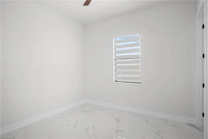 467 Ne 5th Ave, Cape Coral, Florida 33909