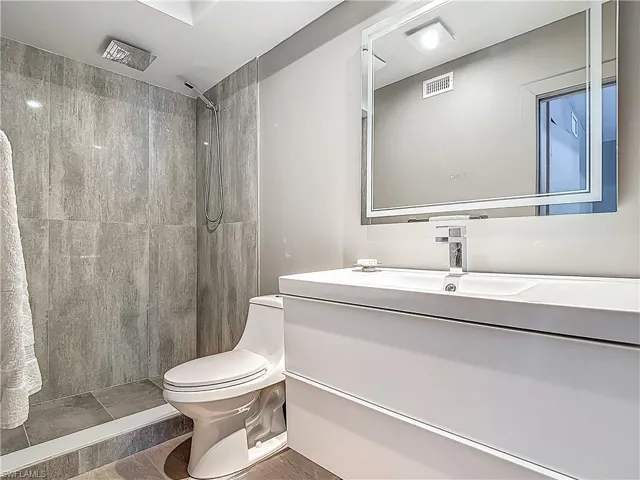 2544 1st St 102, Fort Myers, Florida 33901