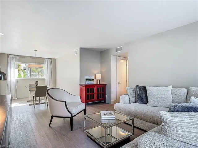 2544 1st St 102, Fort Myers, Florida 33901