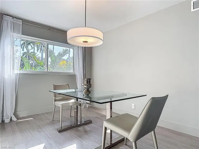 2544 1st St 102, Fort Myers, Florida 33901