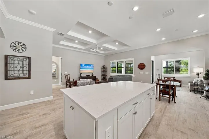 9724 Everglades Dr, Naples, Florida 34120
