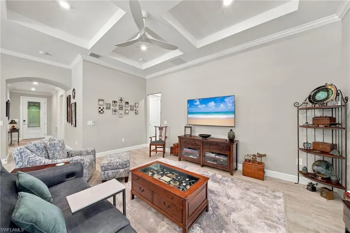 9724 Everglades Dr, Naples, Florida 34120
