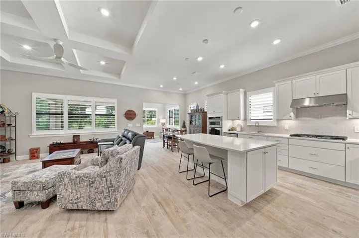 9724 Everglades Dr, Naples, Florida 34120