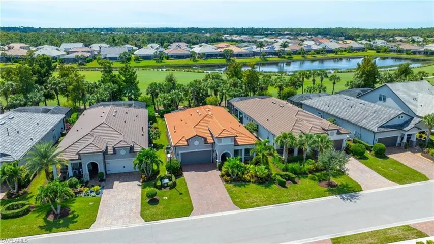 9724 Everglades Dr, Naples, Florida 34120