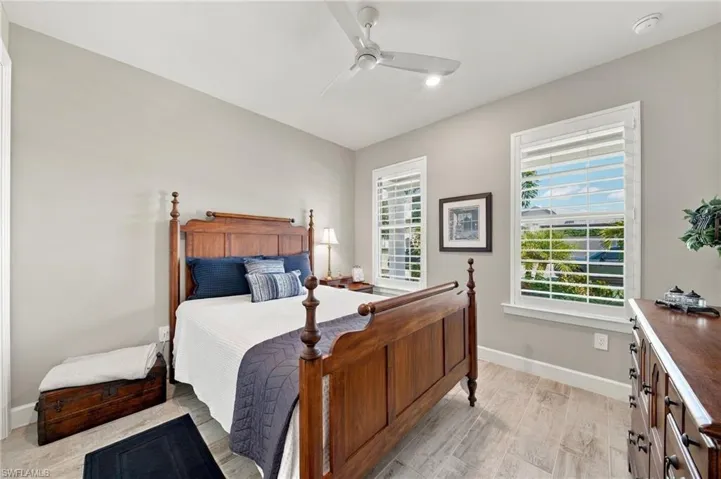9724 Everglades Dr, Naples, Florida 34120