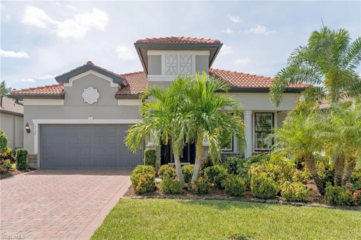 9724 Everglades Dr, Naples, Florida 34120