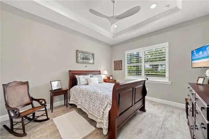 9724 Everglades Dr, Naples, Florida 34120