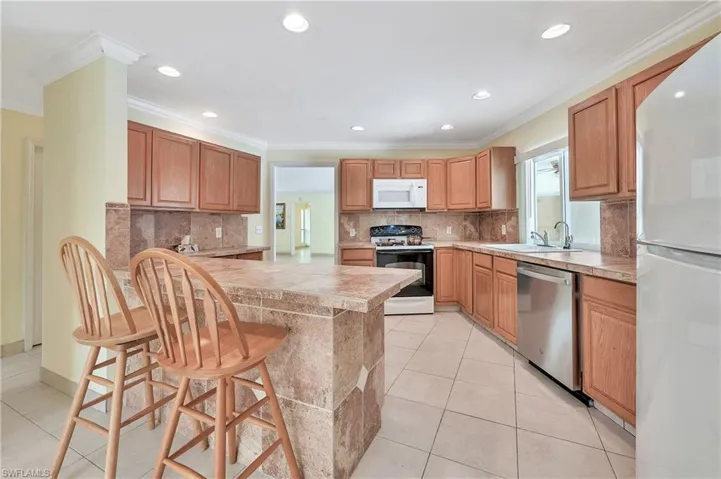 639 Pompano Dr, Naples, Florida 34110