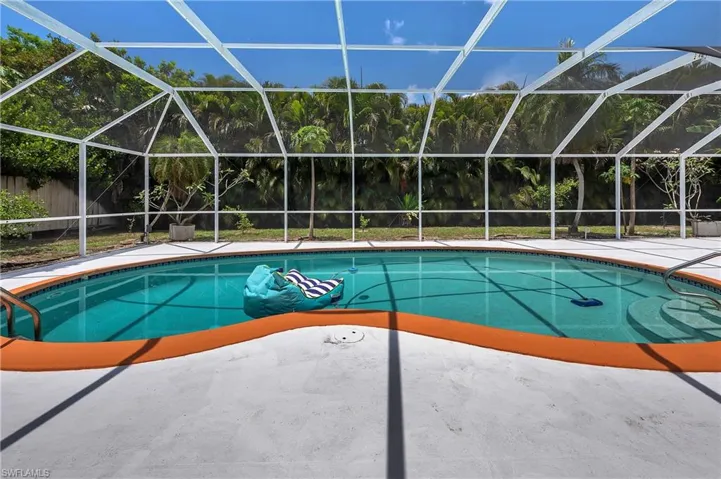 639 Pompano Dr, Naples, Florida 34110