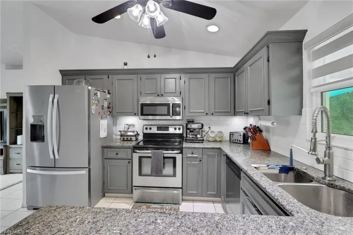 8341 Cardinal Rd, Fort Myers, Florida 33967