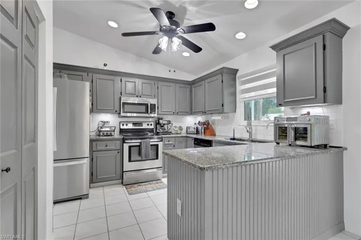 8341 Cardinal Rd, Fort Myers, Florida 33967