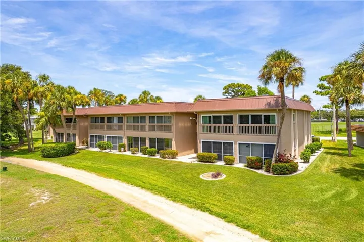 1731  Golf Club  DR, North Fort Myers, FL 33903