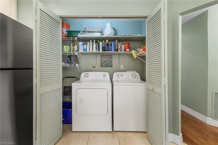 1731  Golf Club  DR, North Fort Myers, FL 33903