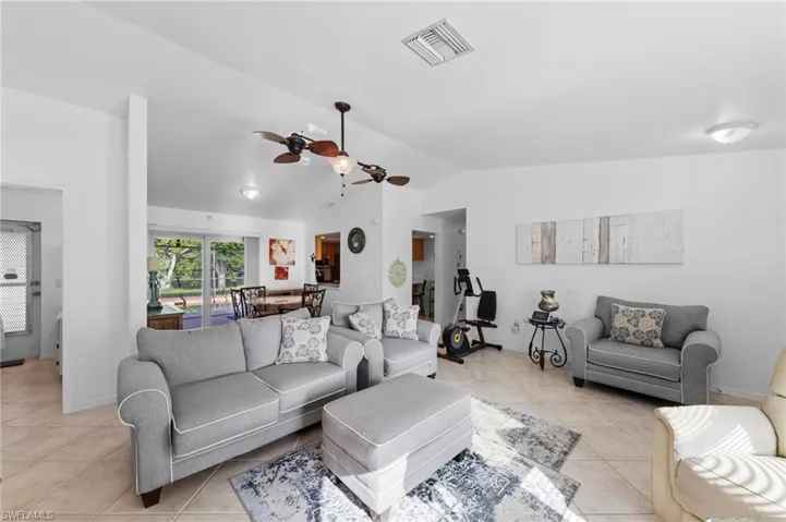702 10th Ave, Cape Coral, Florida 33990