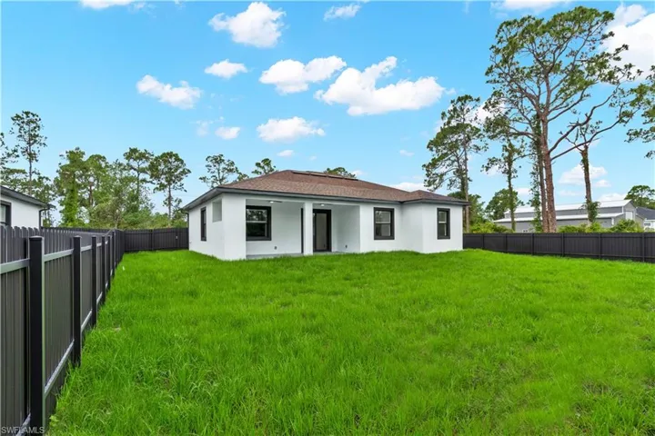 1047 Merry St E, Lehigh Acres, Florida 33974
