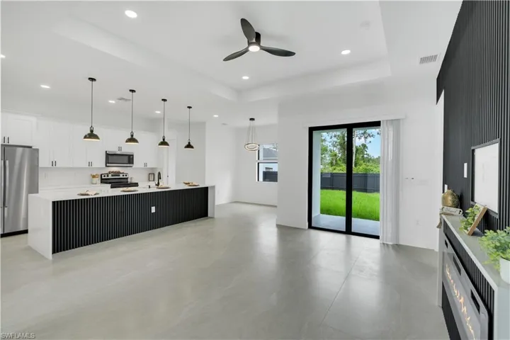 1047 Merry St E, Lehigh Acres, Florida 33974