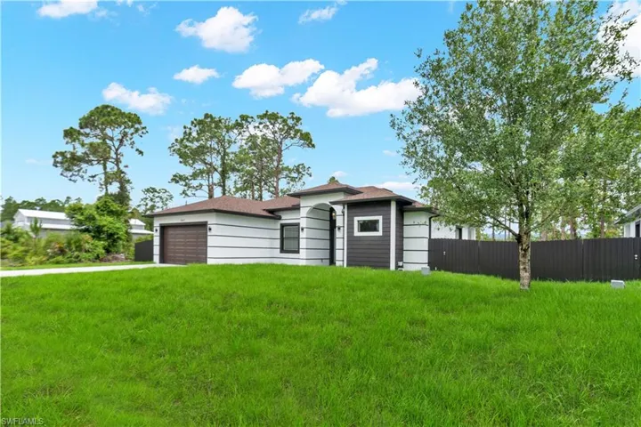 1047 Merry St E, Lehigh Acres, Florida 33974