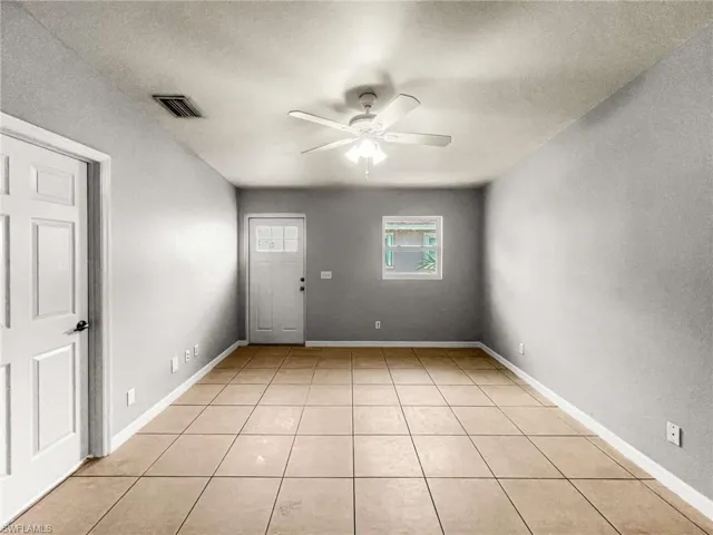 1321 Se 8th Ave 5, Cape Coral, Florida 33990