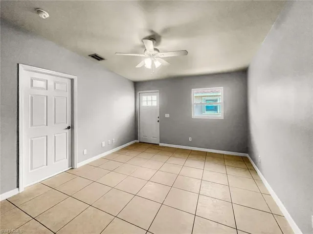 1321 Se 8th Ave 5, Cape Coral, Florida 33990